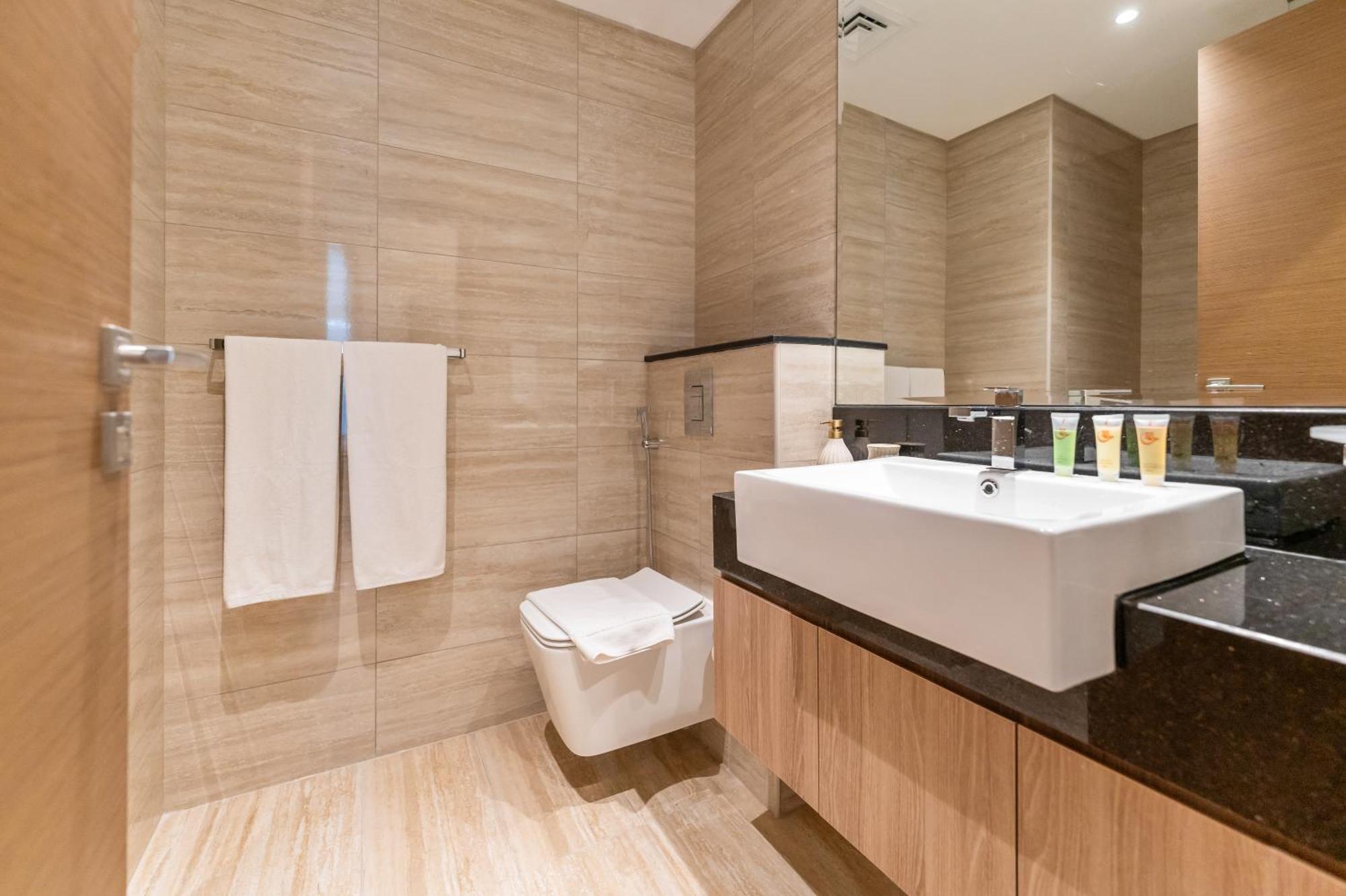 2-br Missoni Luxury With Stunning View Apartment Dubai